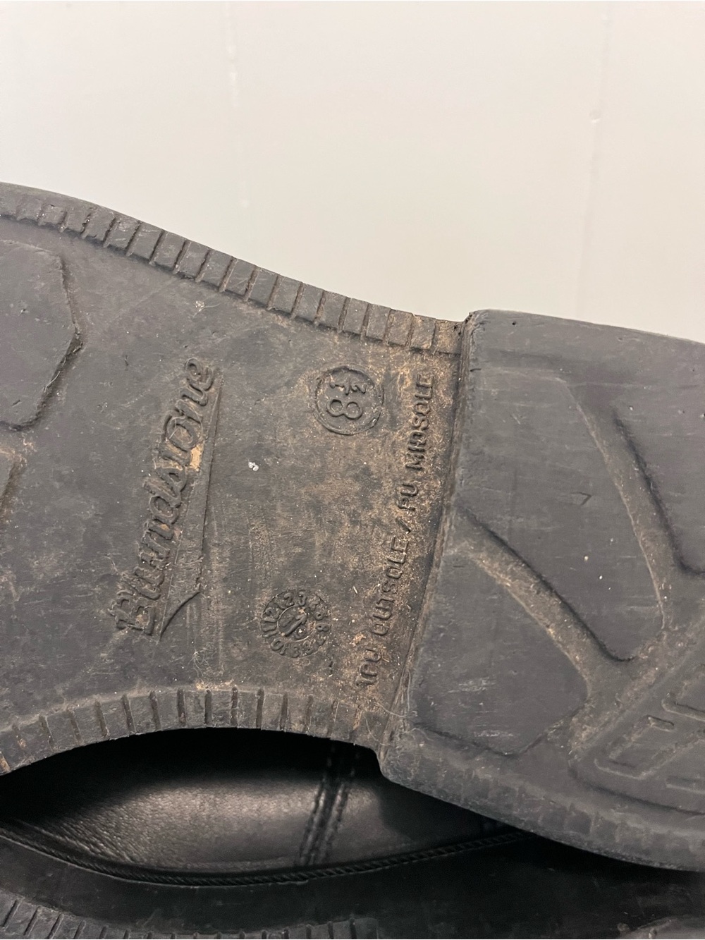 Blundstone Chukka Boots - Picture 9 of 11